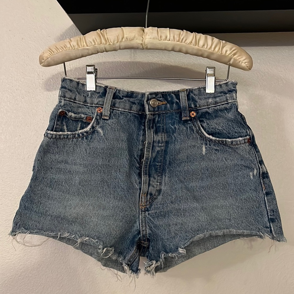 Zara Women’s High Rise Button Fly Blue Denim Shorts Size 34